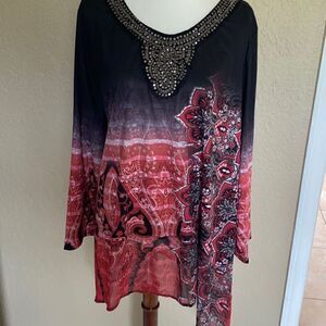 NWT Avenue swing shirt/top Sz 26/28 Beaded red/blue Mandala